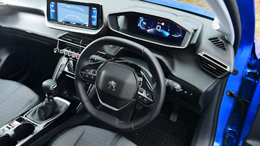 Peugeot 208 - cabin