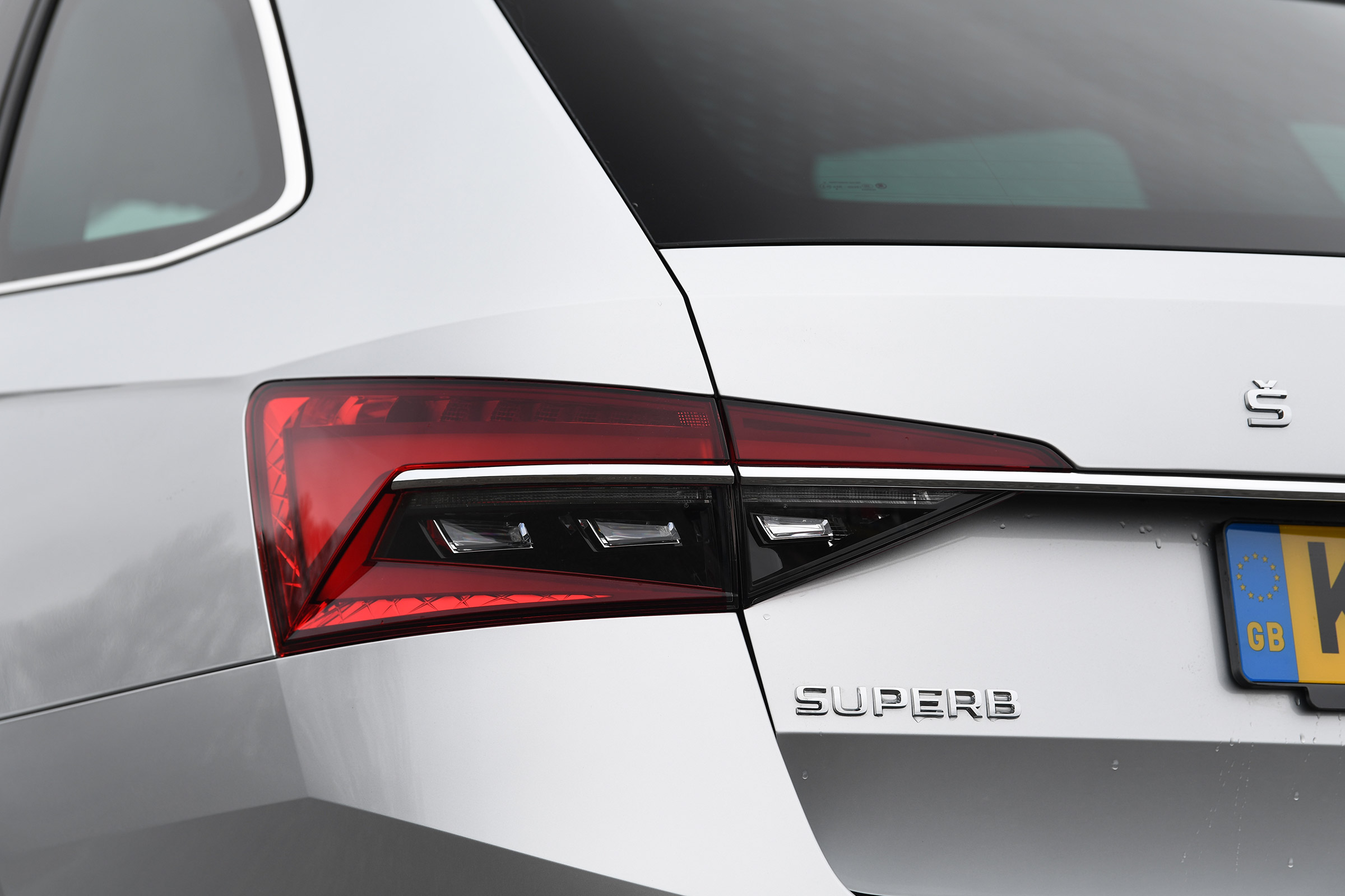 Skoda Superb iV Estate - rear light