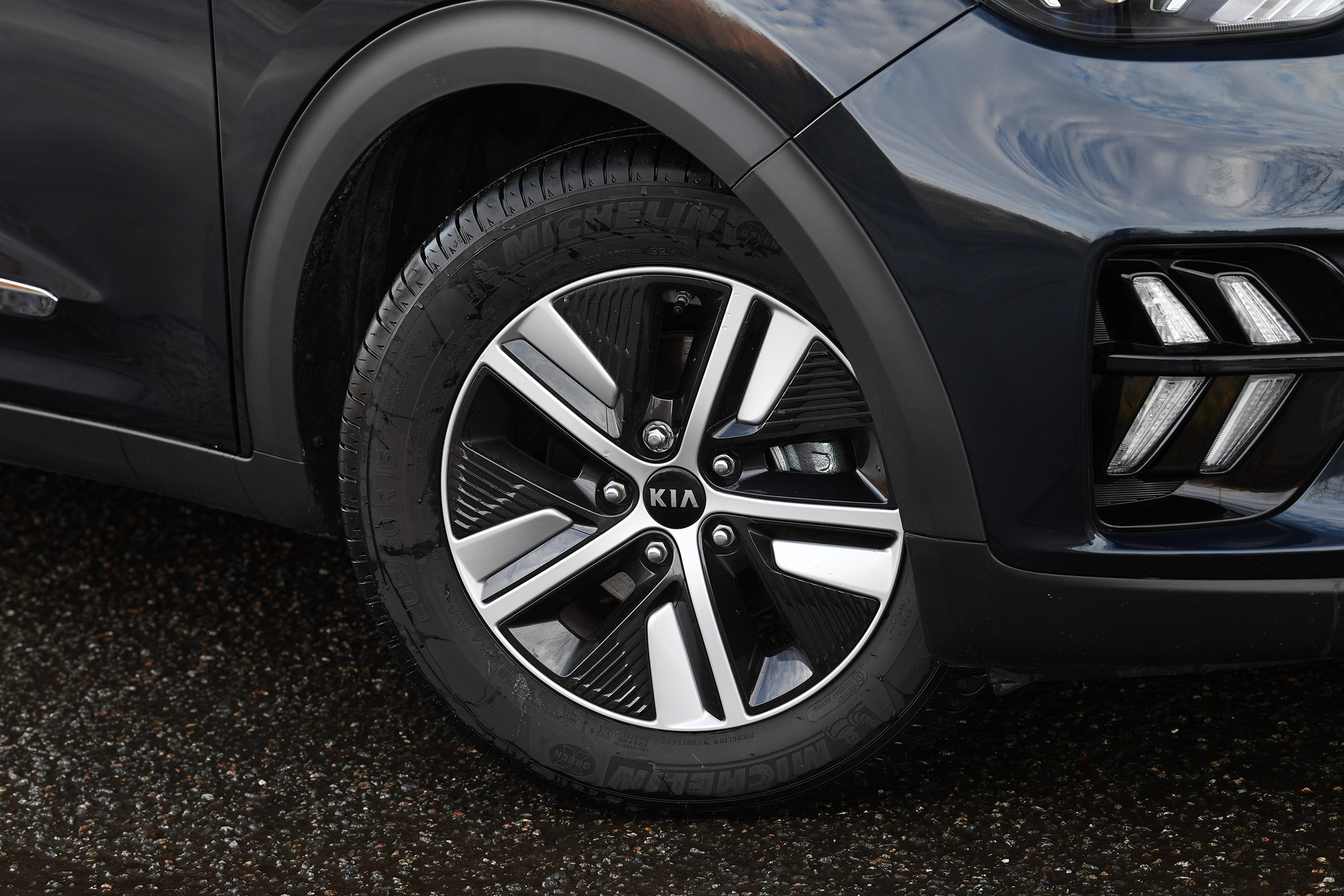 Kia Niro PHEV - wheel
