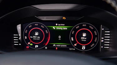 Skoda Karoq - dials