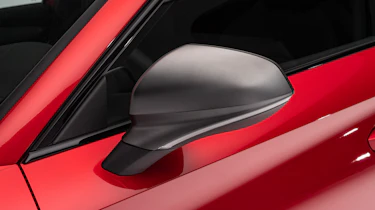 SEAT Leon - wing mirror