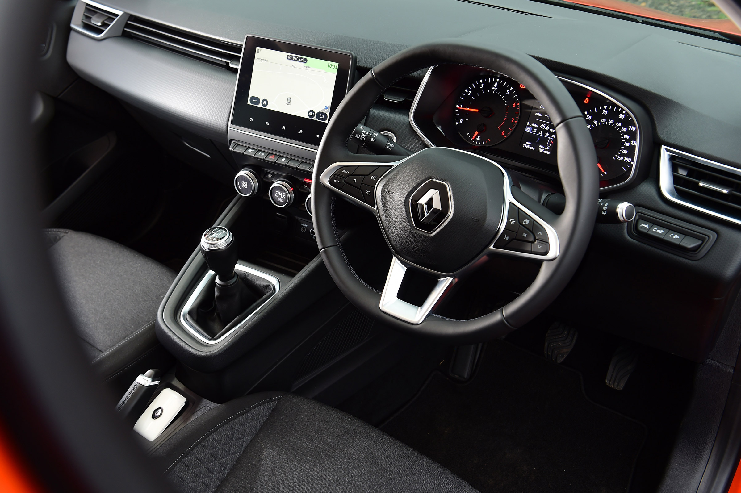 Renault Clio - cabin