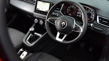 Renault Clio - cabin