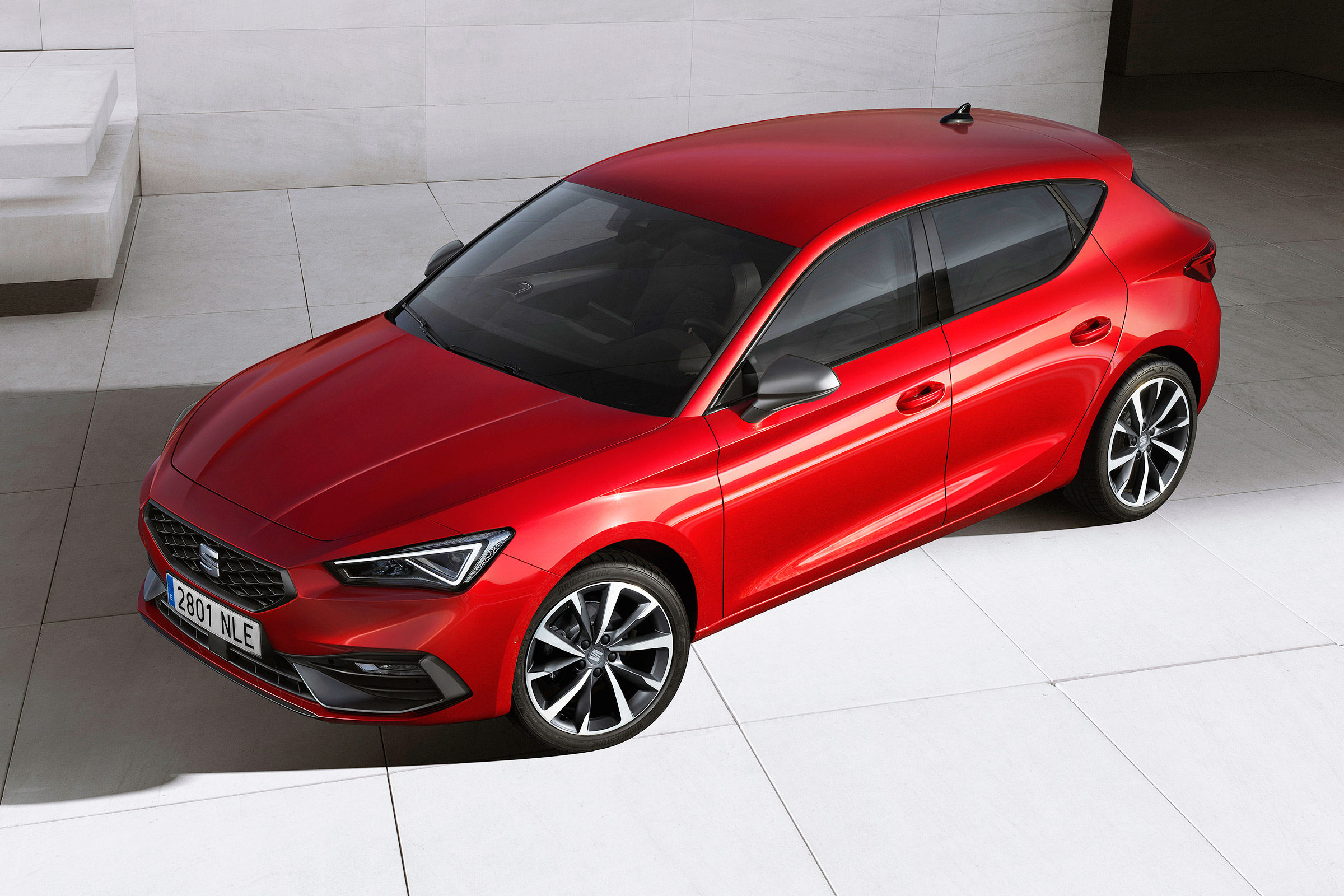 SEAT Leon - front above