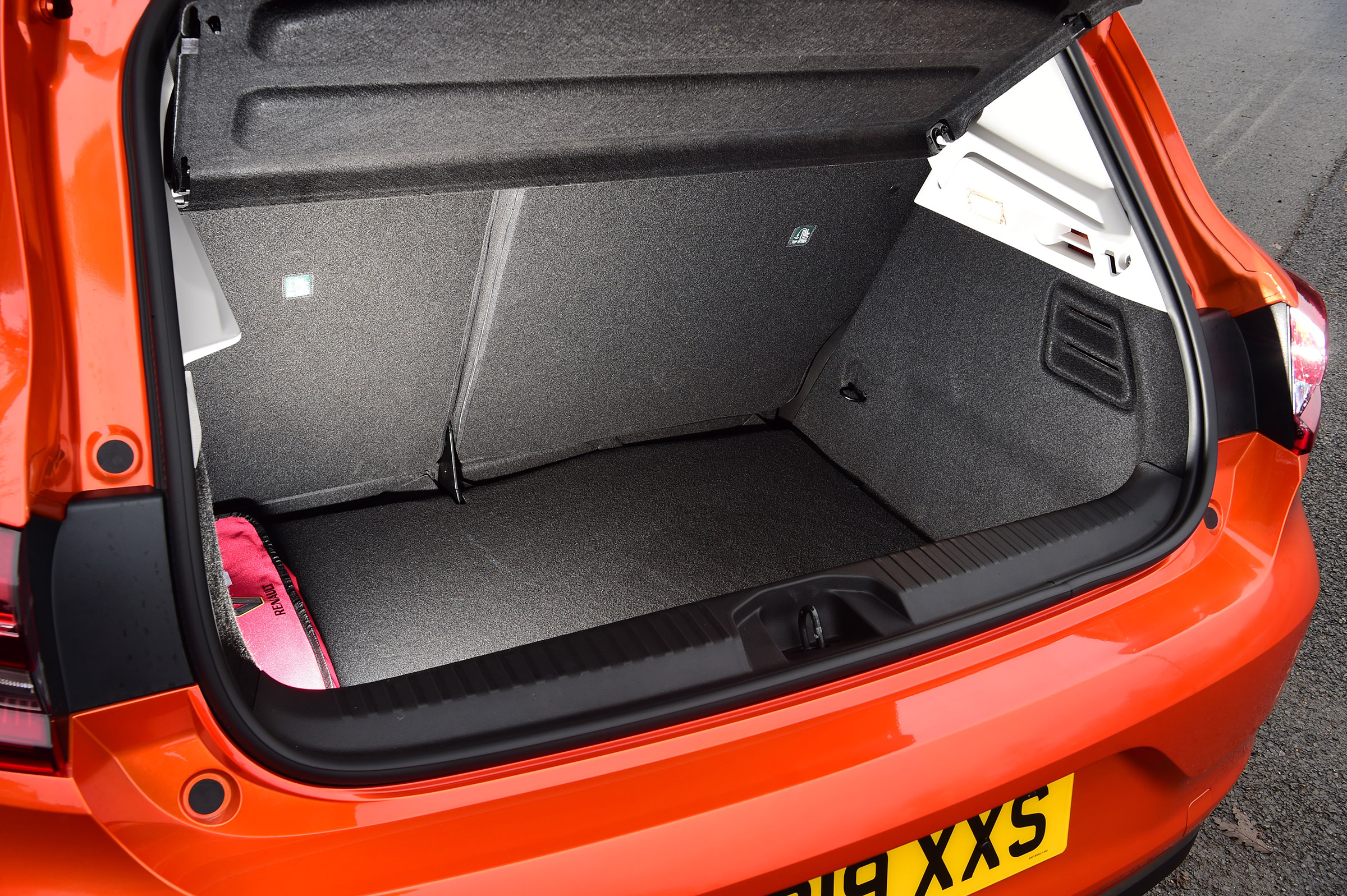 Renault Clio - boot