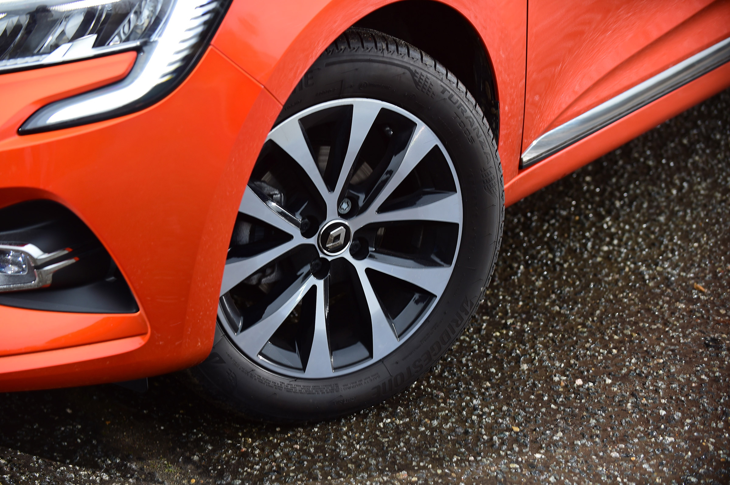 Renault Clio - wheels