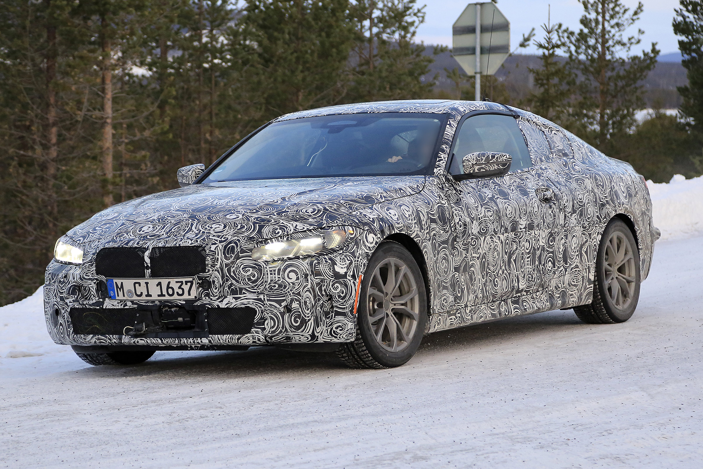 BMW 4 Series - spyshot 2