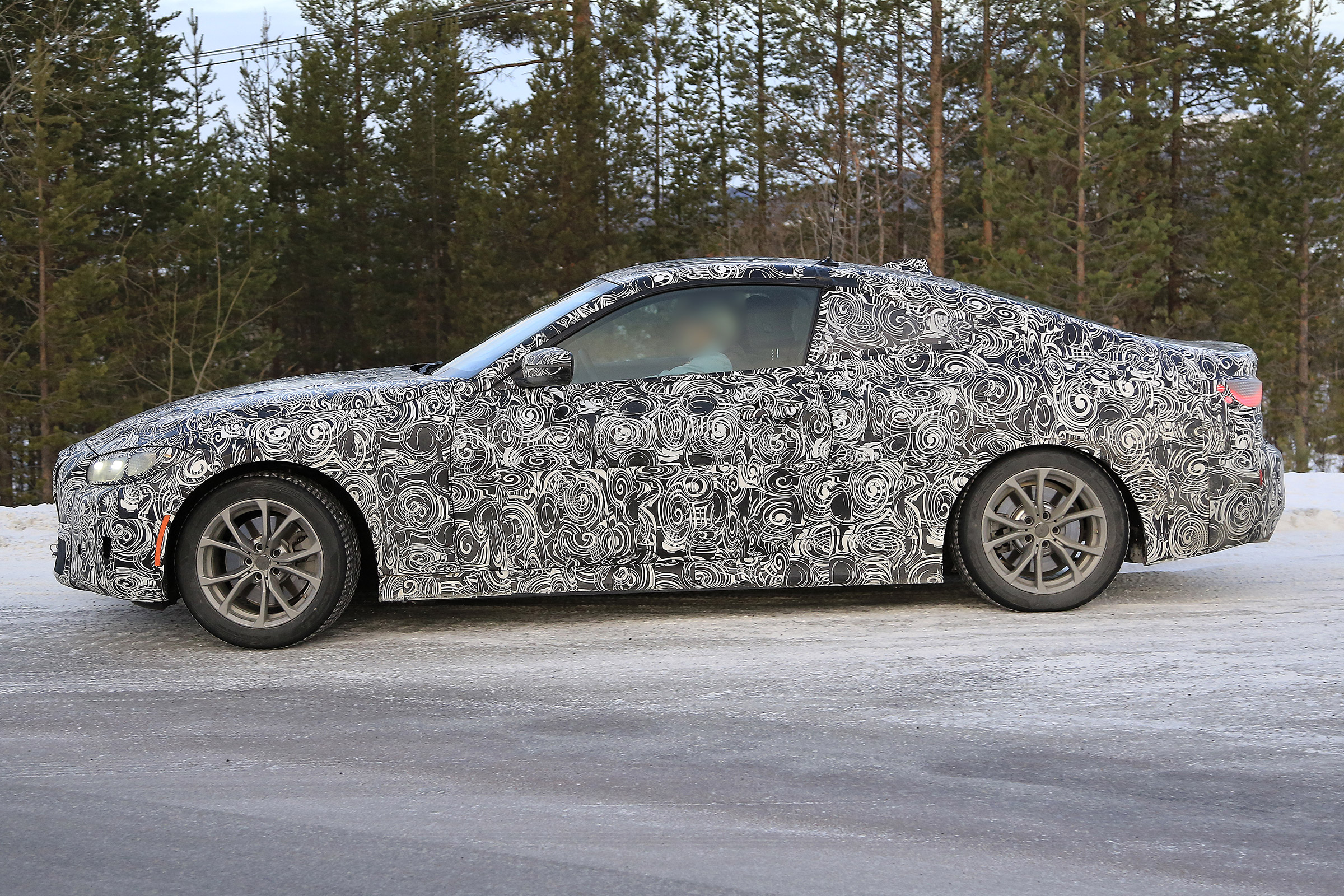 BMW 4 Series - spyshot 4