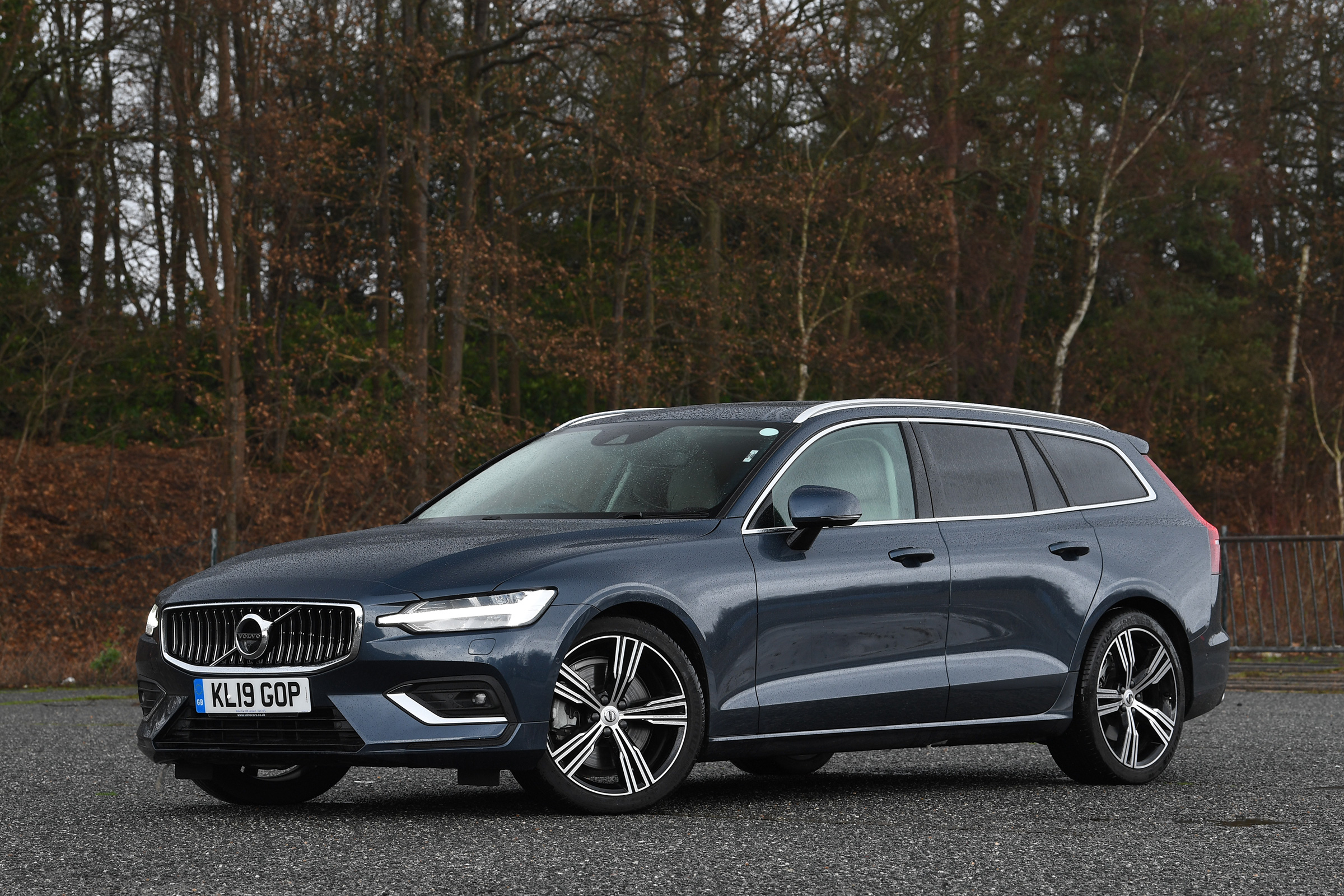 Volvo V60 - front