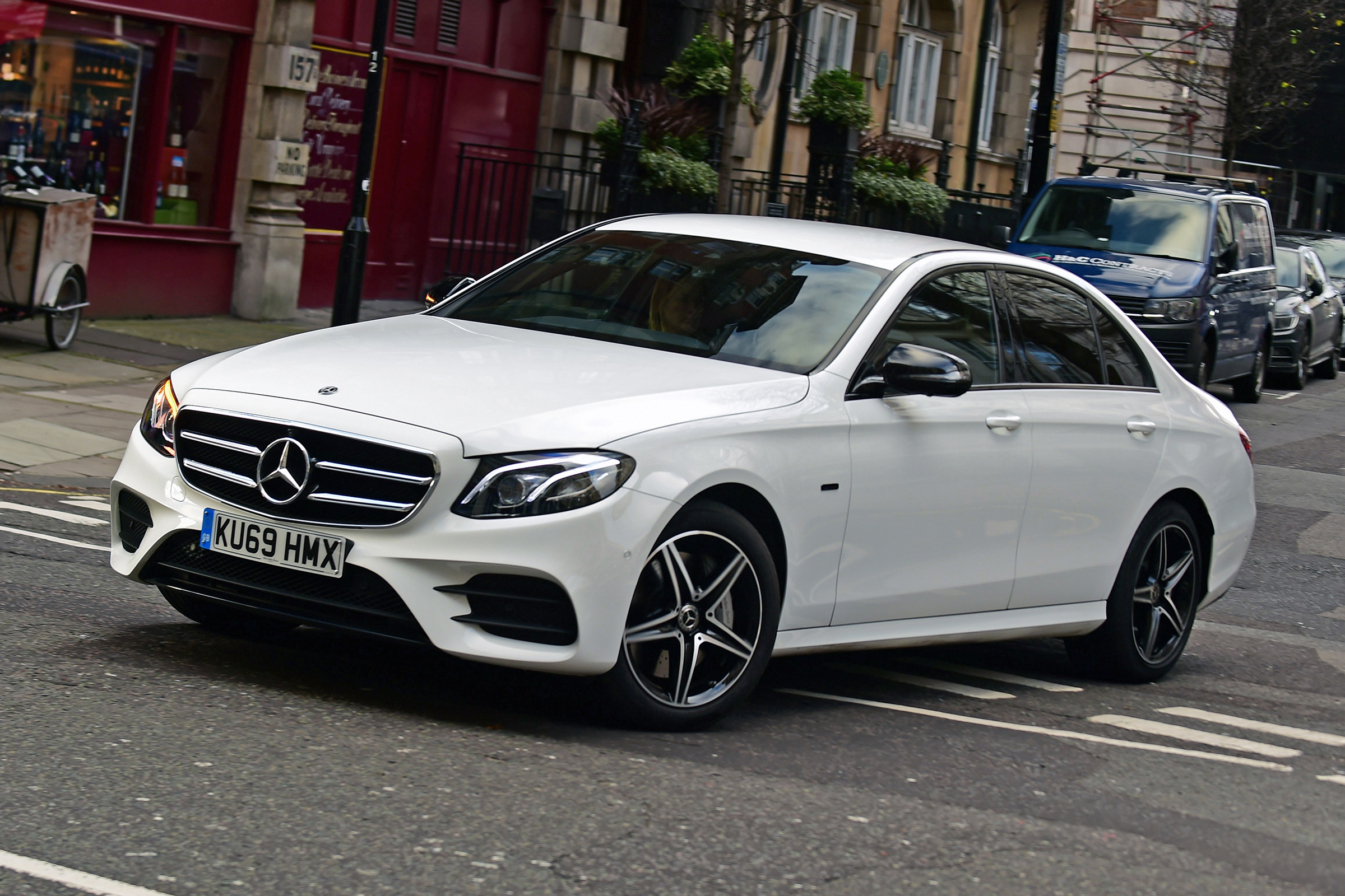 Mercedes E 300 de - long-term review - corner