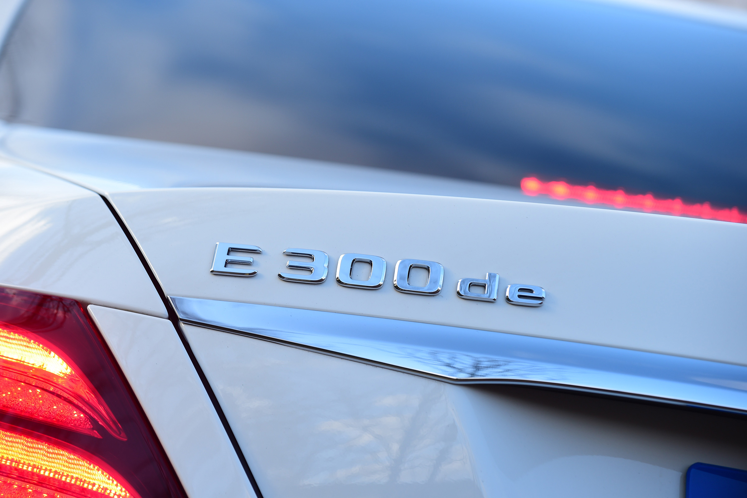 Mercedes E 300 de - long-term review - badge