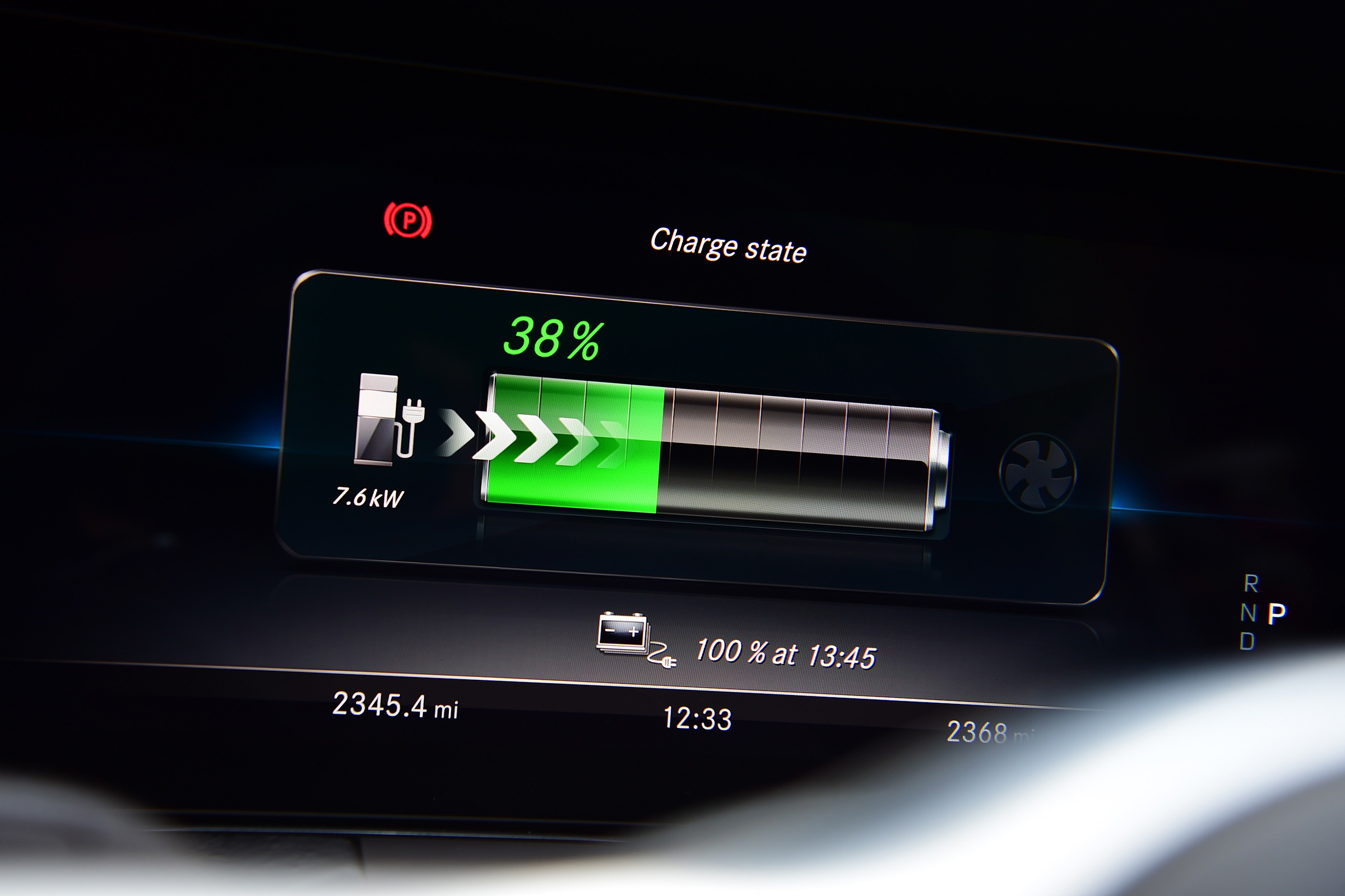 Mercedes E 300 de - long-term review - battery