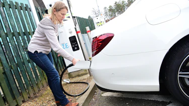 Mercedes E 300 de - long-term review - charging