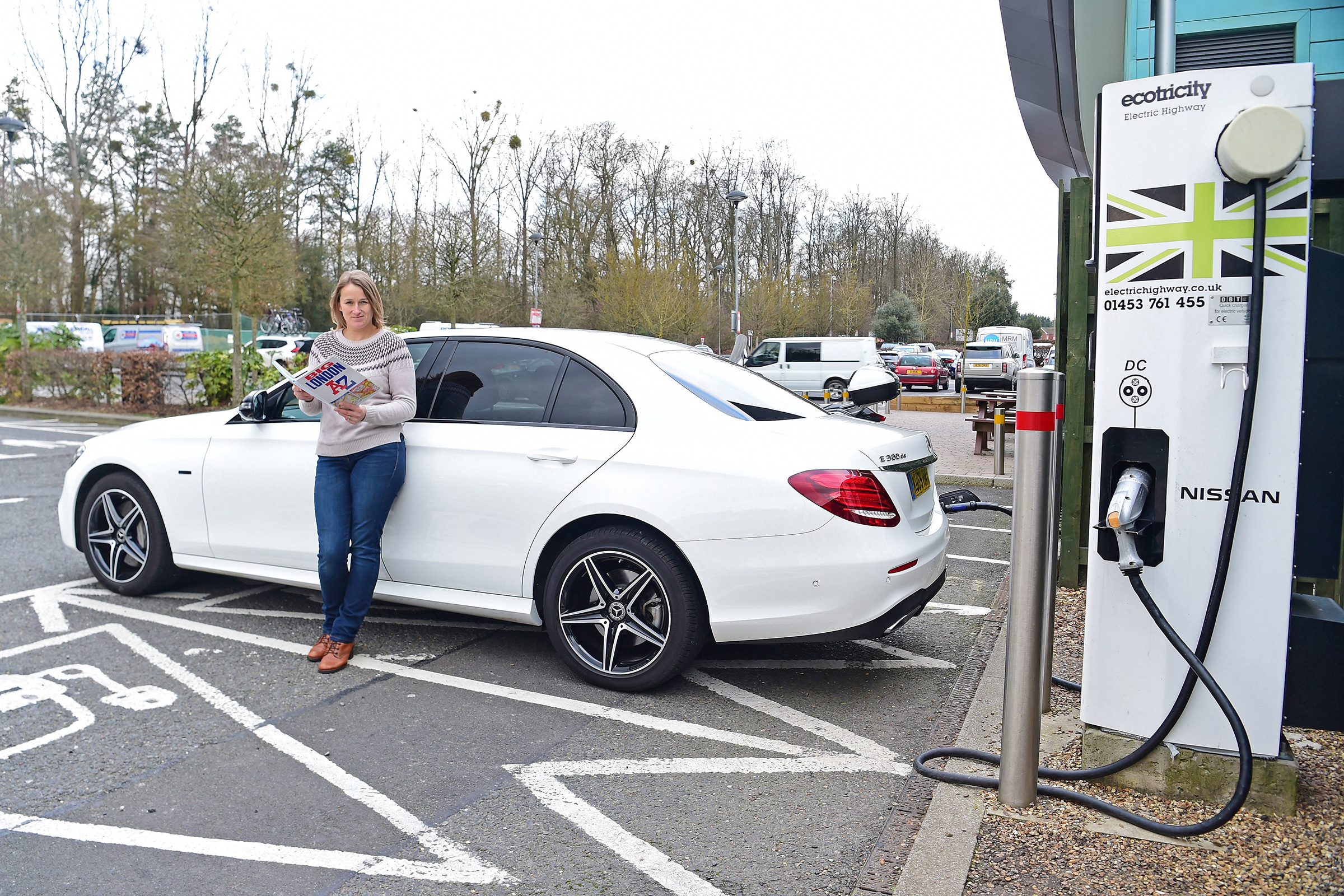 Mercedes E 300 de - long-term review - charge
