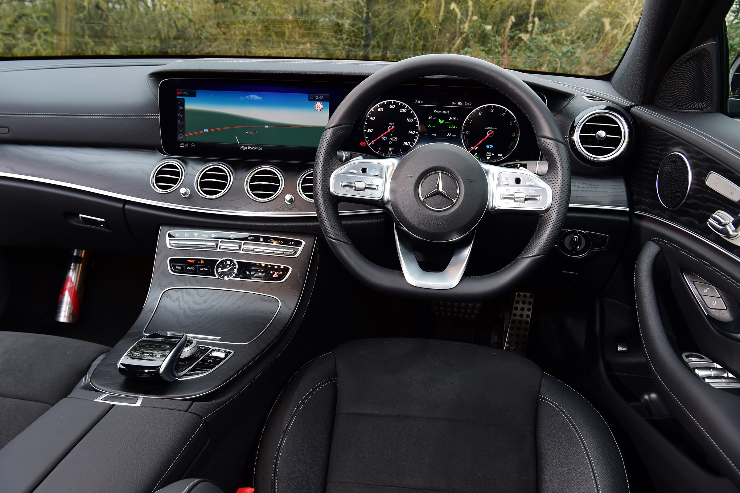 Mercedes E 300 de - long-term review - interior
