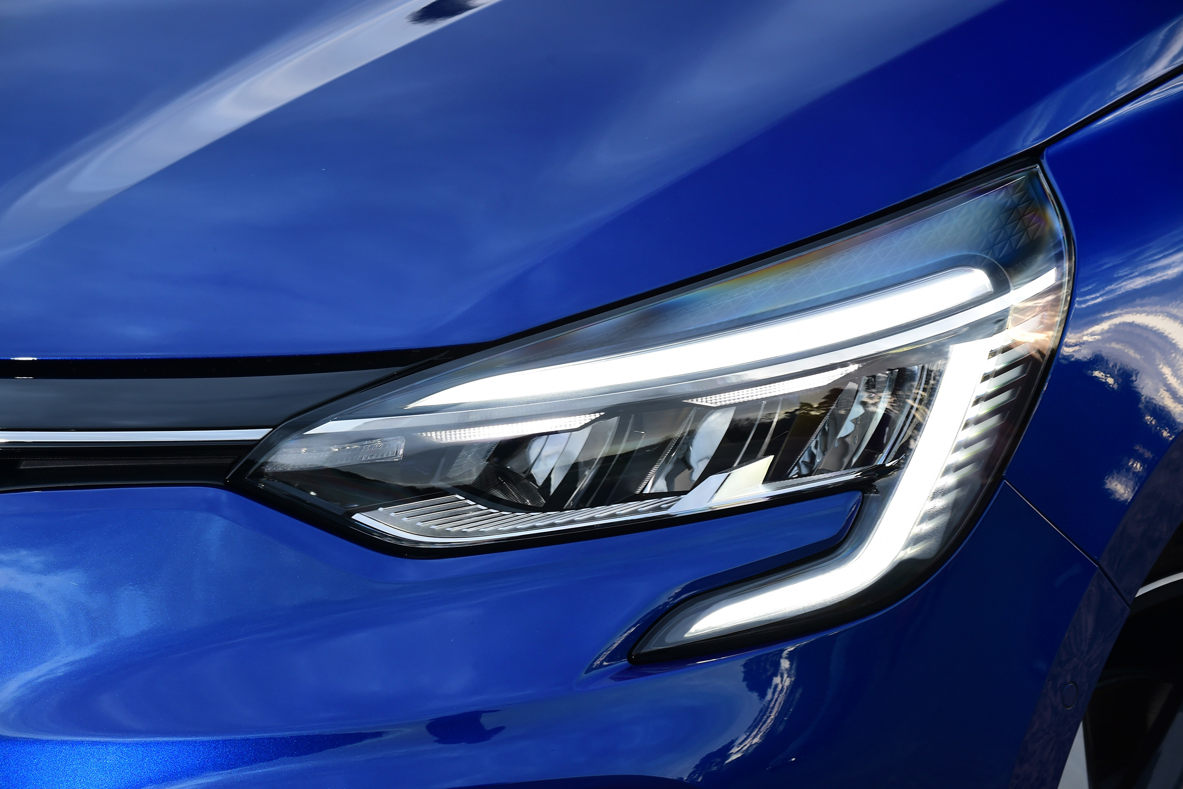 Renault Clio - headlight