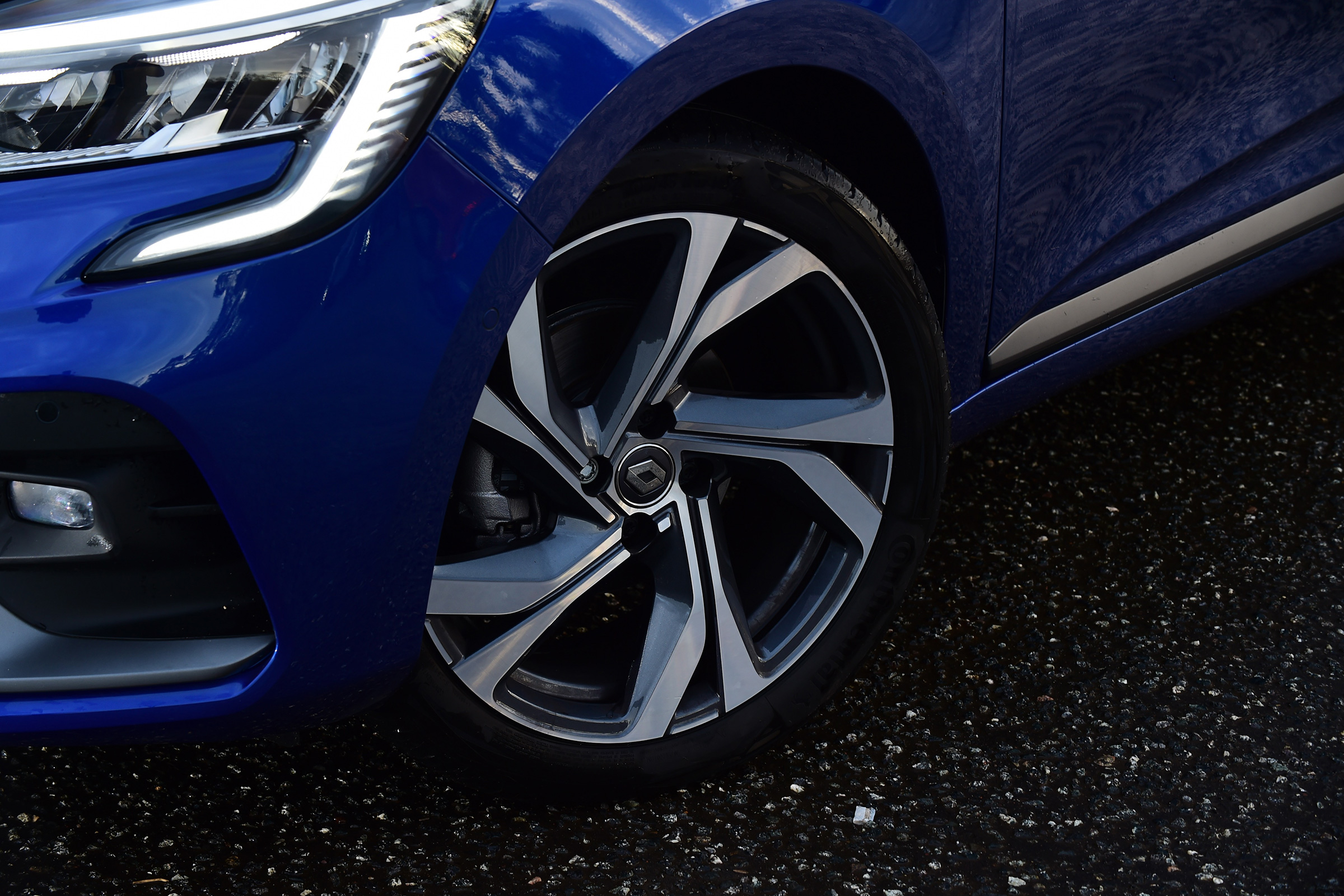 Renault Clio - wheel