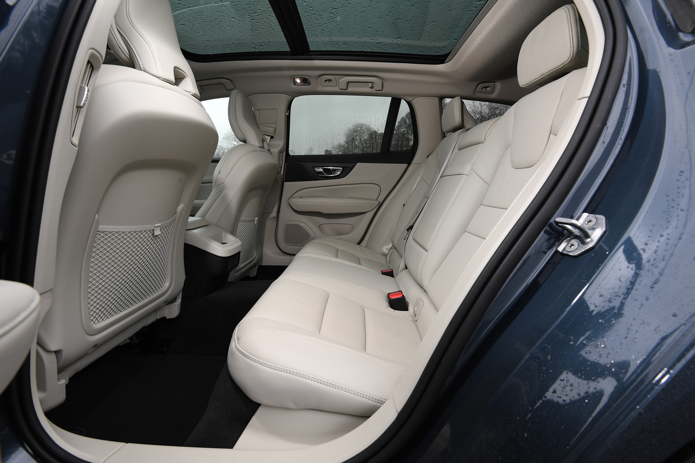 Volvo V60 - rear seats
