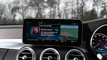 Mercedes C-Class Estate - screen