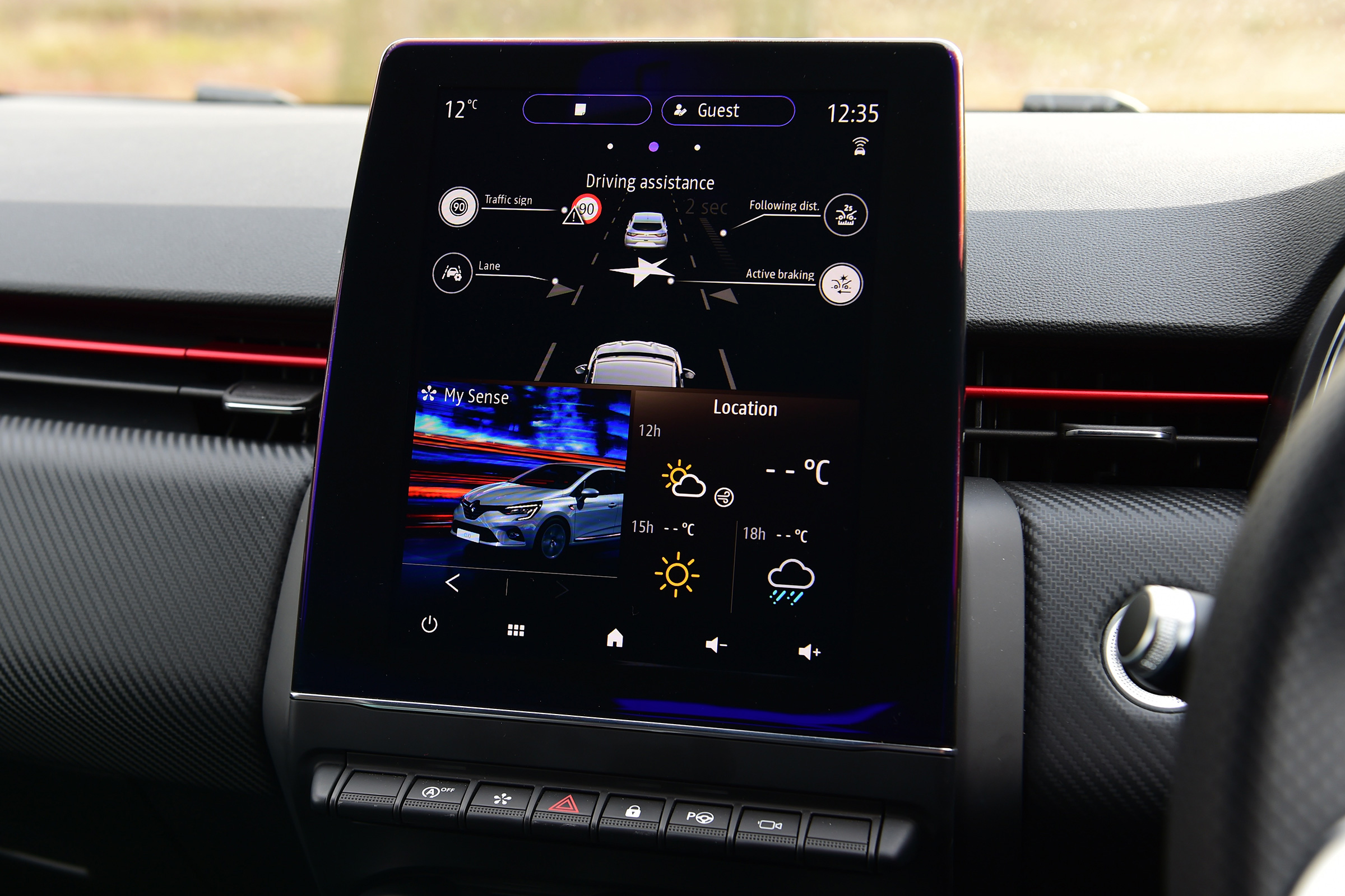 Renault Clio - screen
