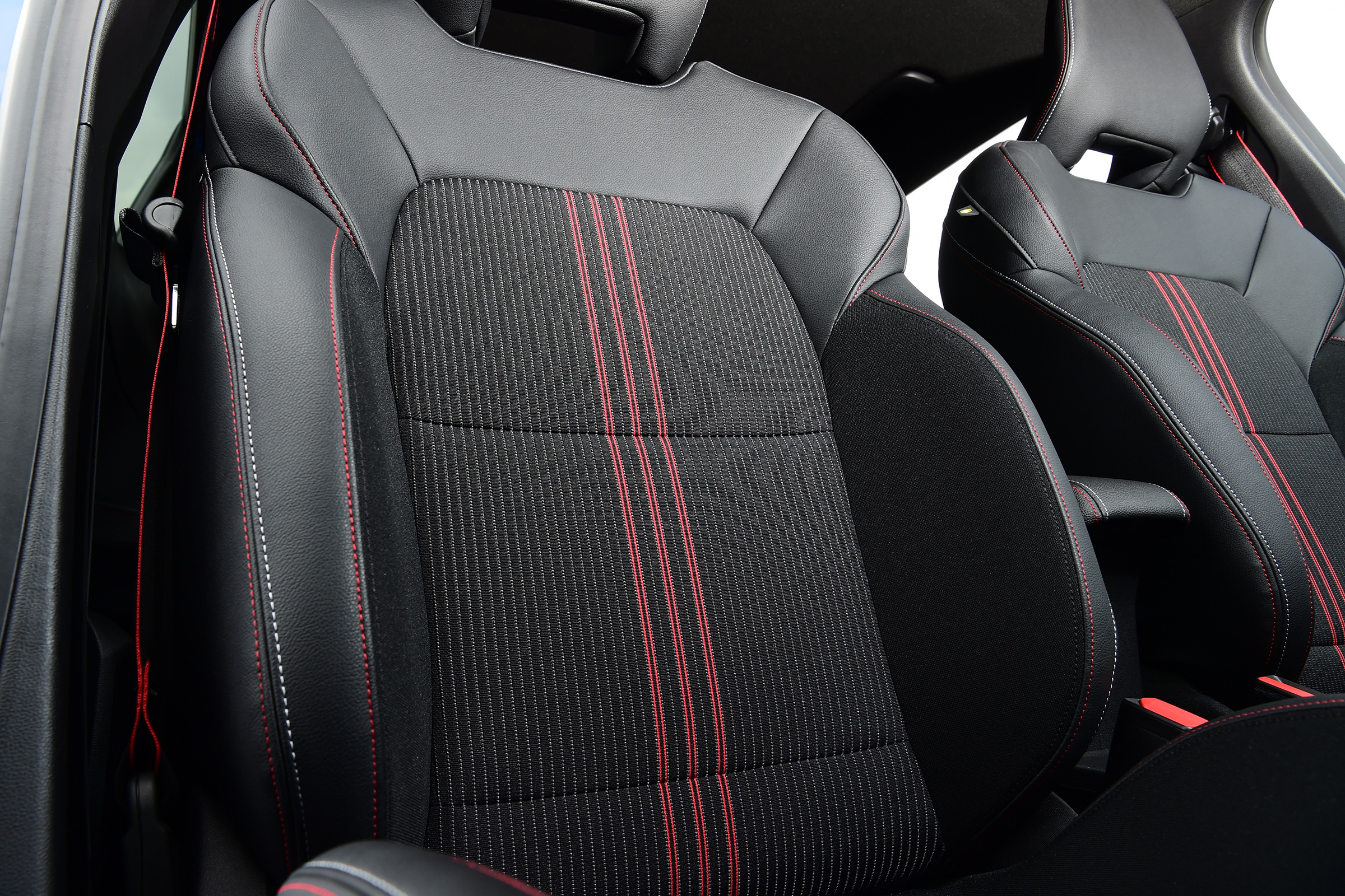 Renault Clio - seats