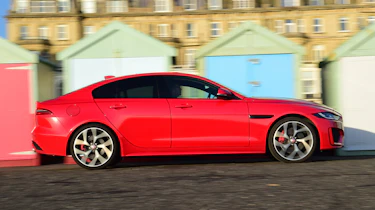 Jaguar XE P300 Long termer - side