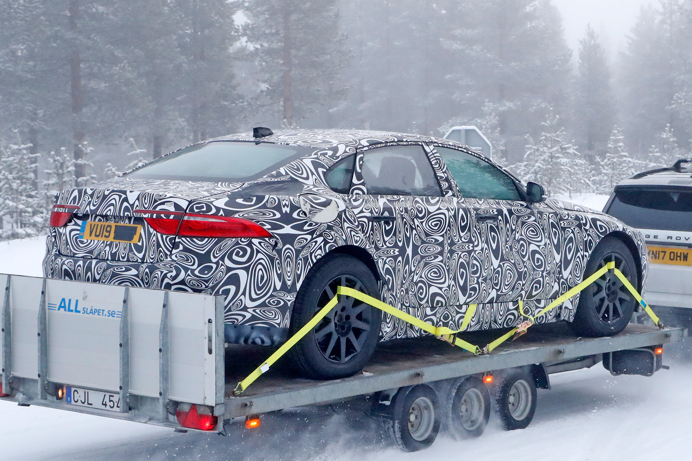 Jaguar XJ electric - spied - rear 3/4 static