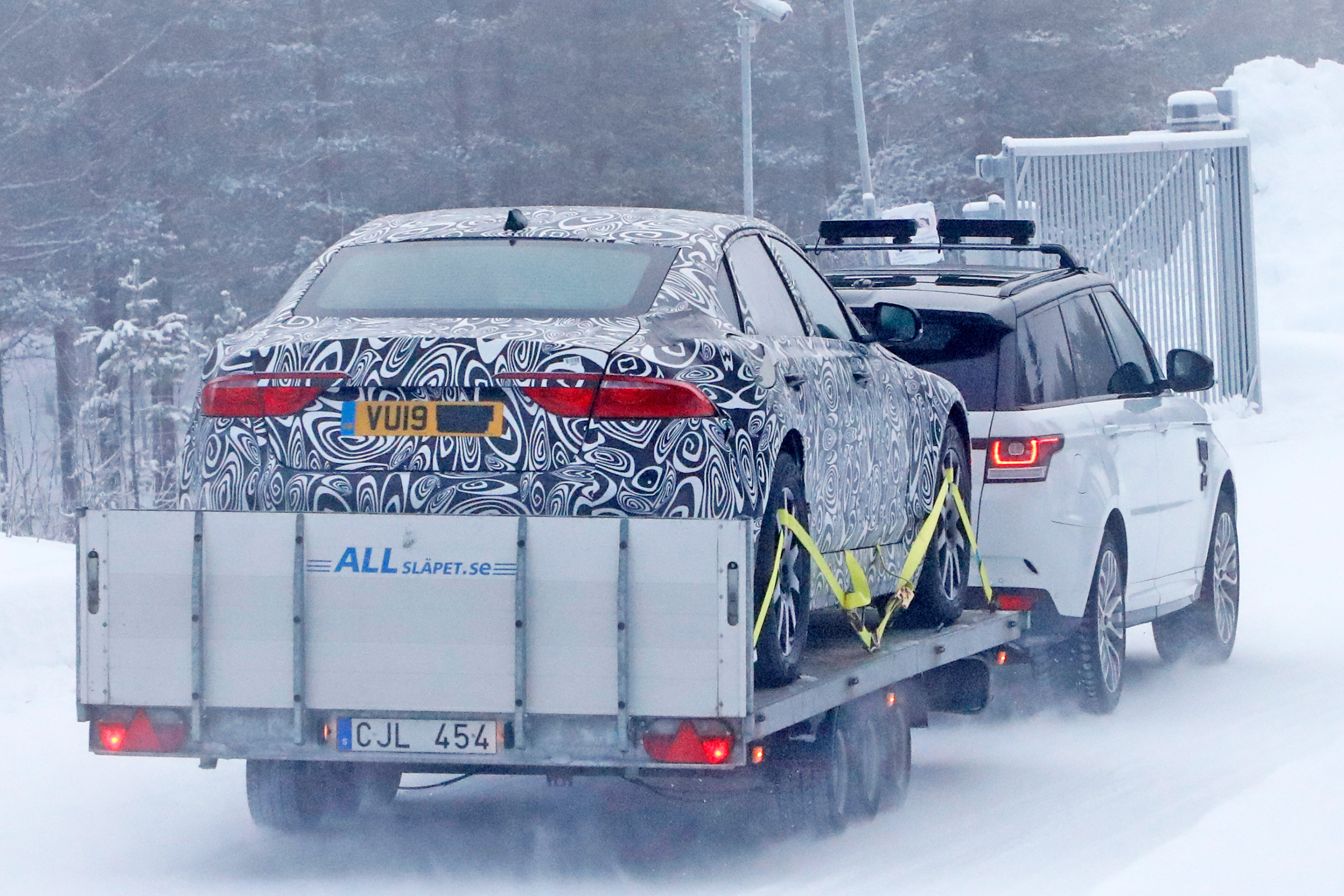 Jaguar XJ electric - spied - rear static