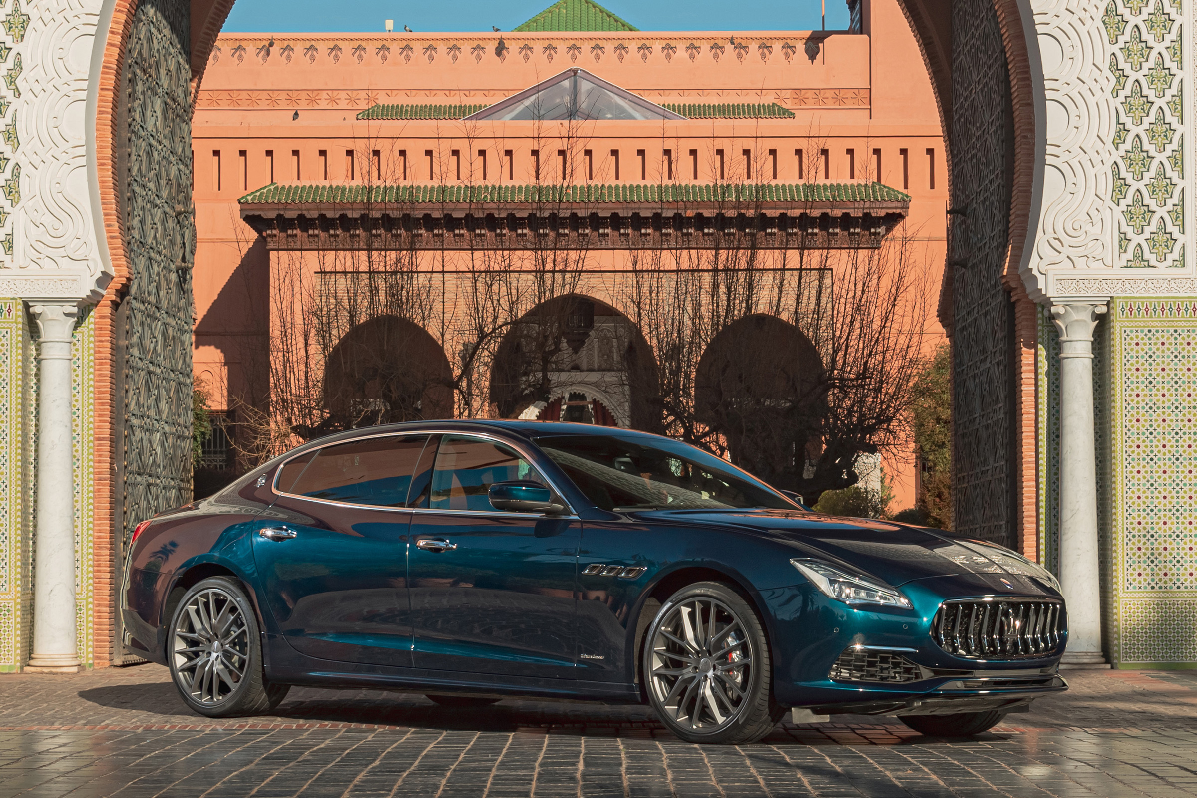 Maserati Quattroporte Royale side