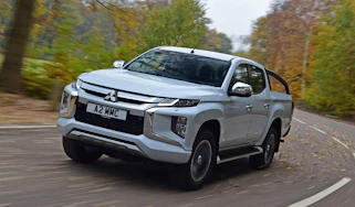 Mitsubishi L200 front