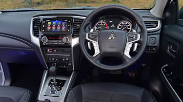 Mitsubishi L200 interior