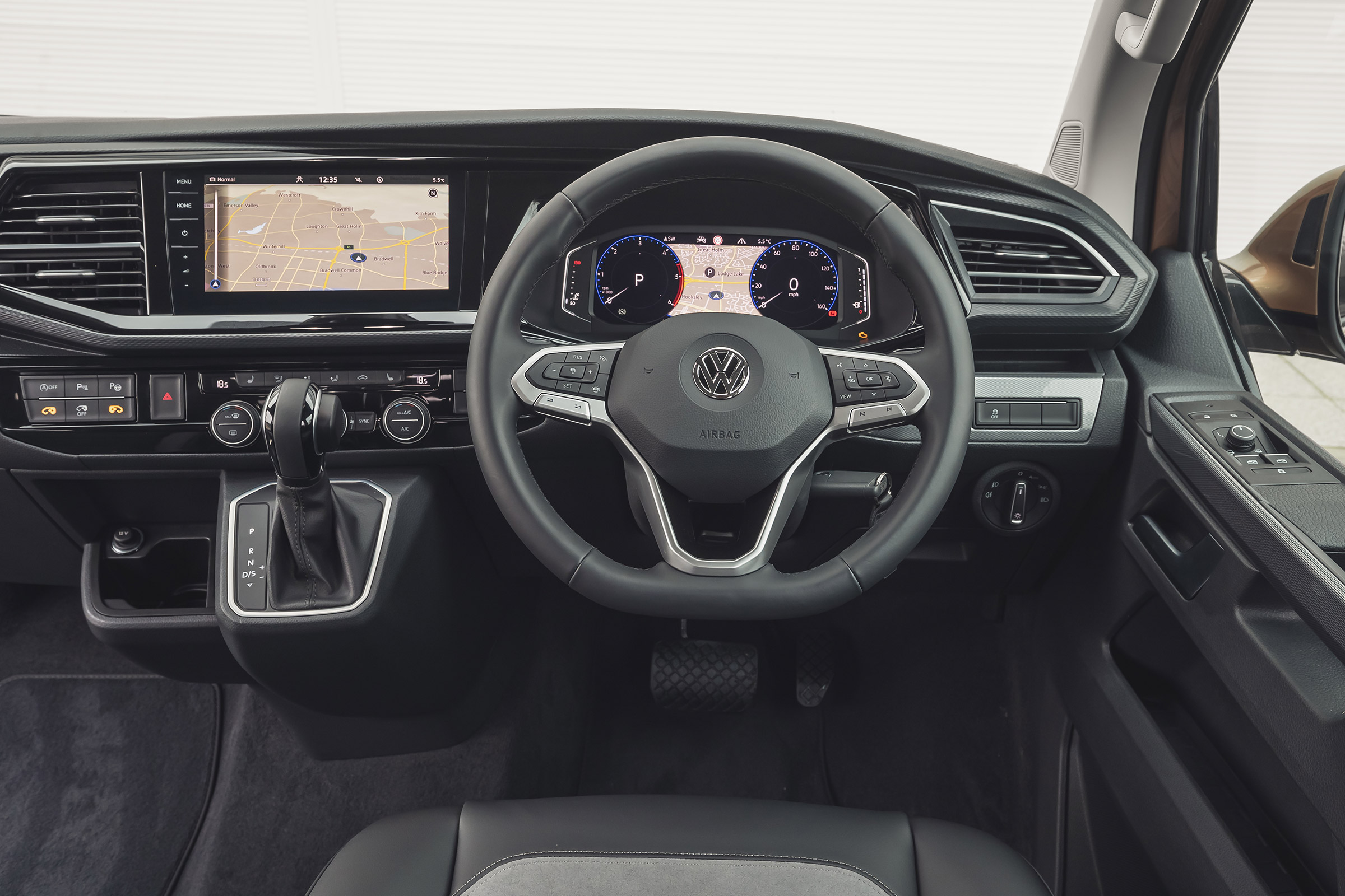 Volkswagen Caravelle - dash