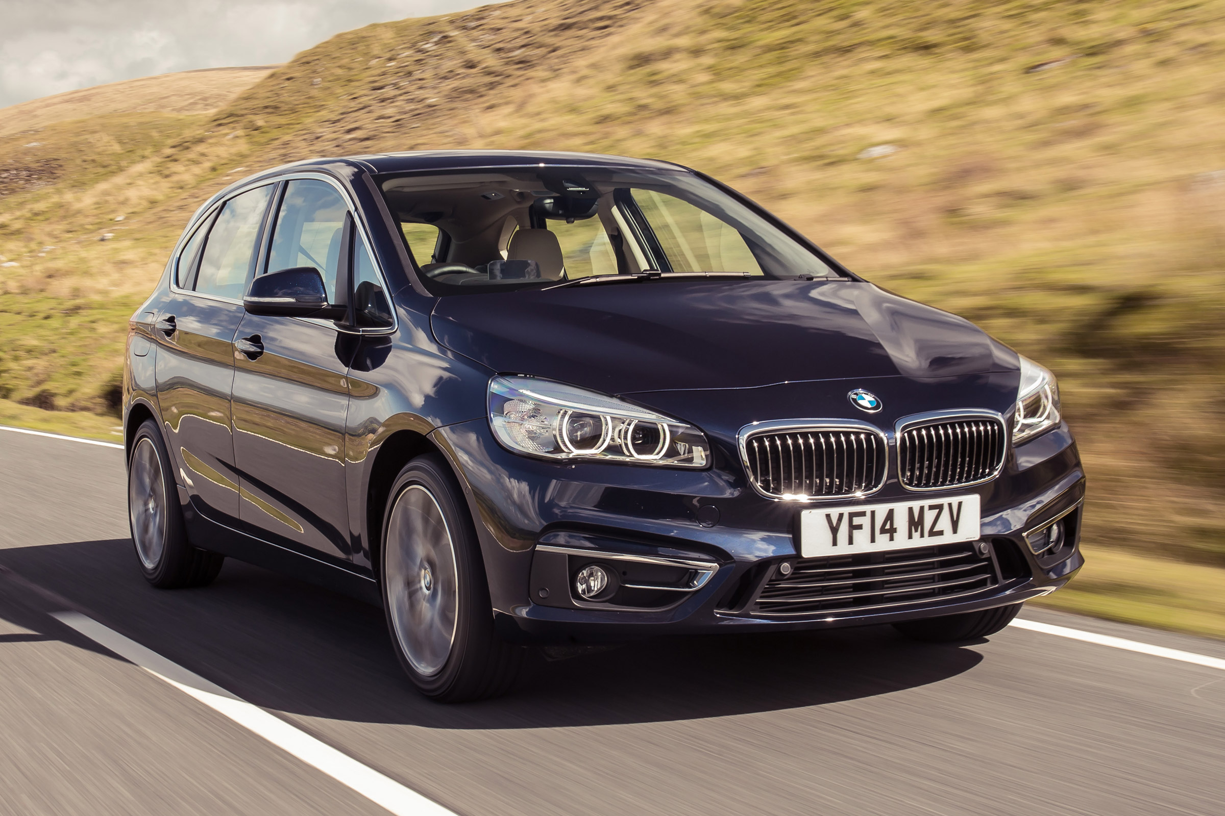 BMW 2 Series Active Tourer - front action