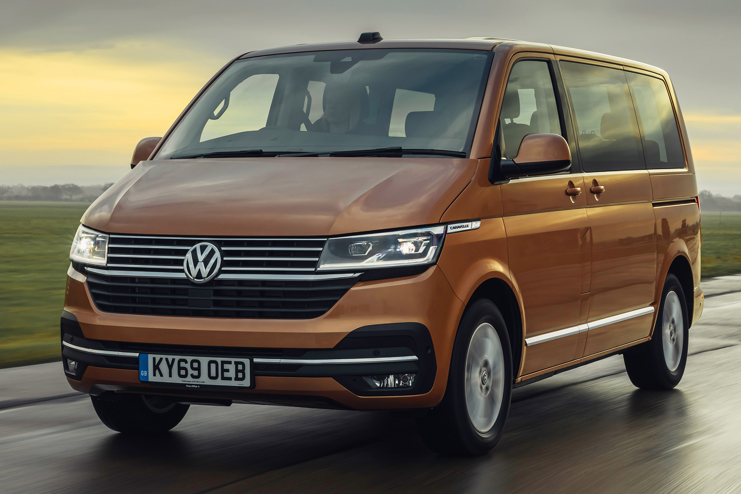 Volkswagen Caravelle - front tracking