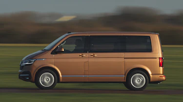 Volkswagen Caravelle - side