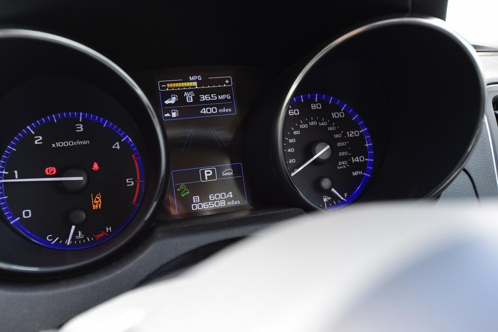 Used Subaru Outback - dials