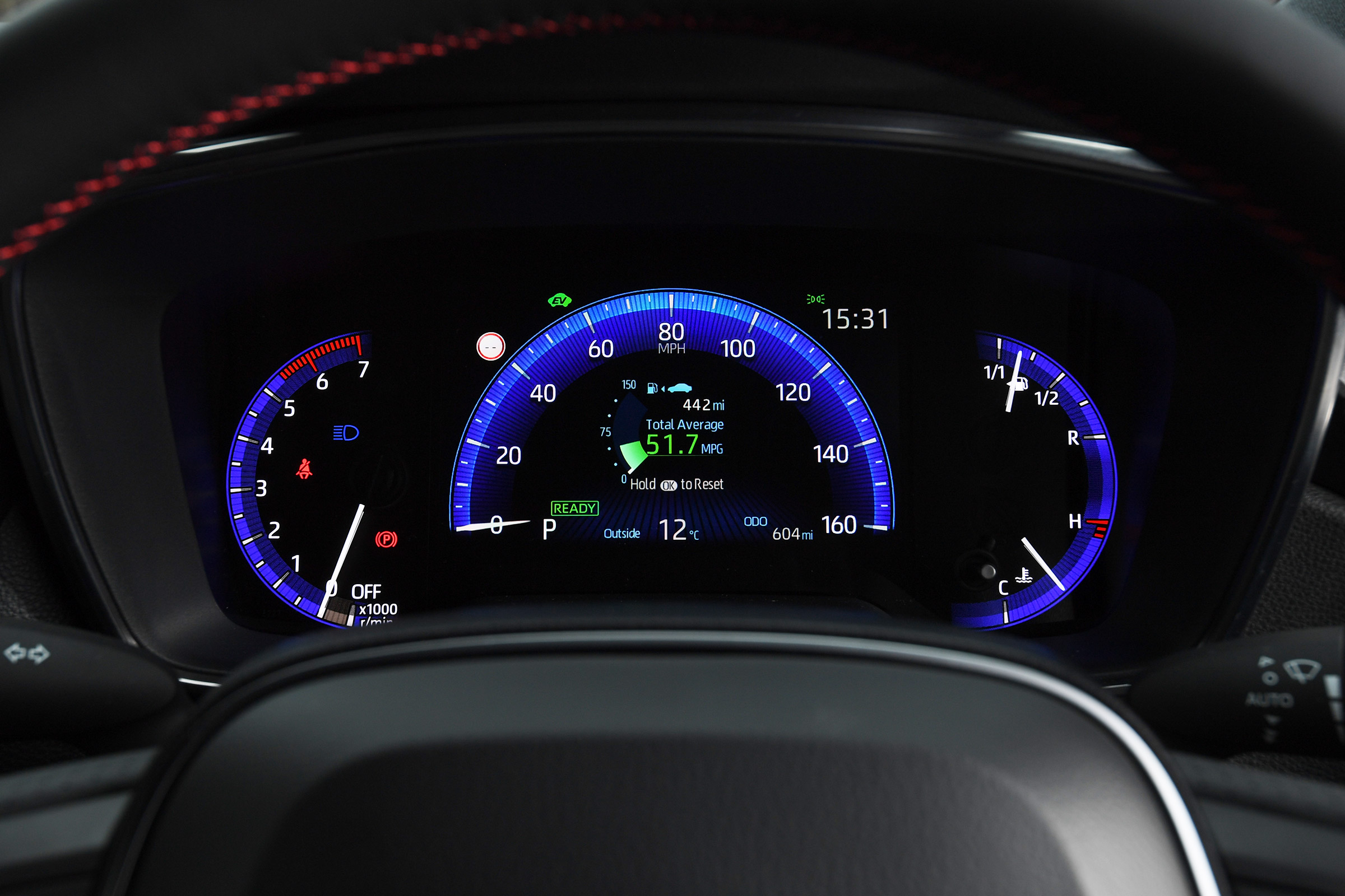 Toyota Corolla GR Sport - dials