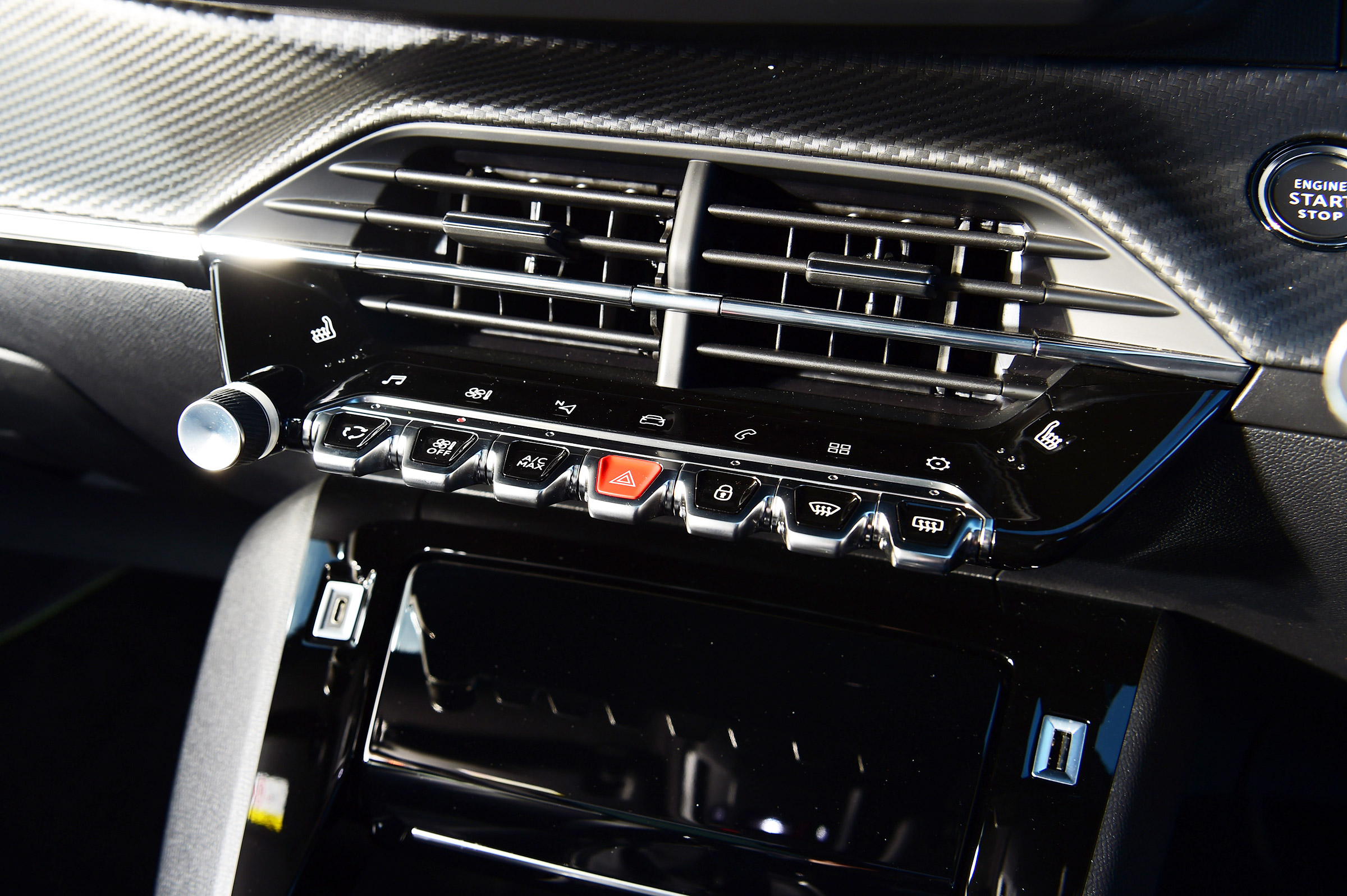 Peugeot 2008 - interior