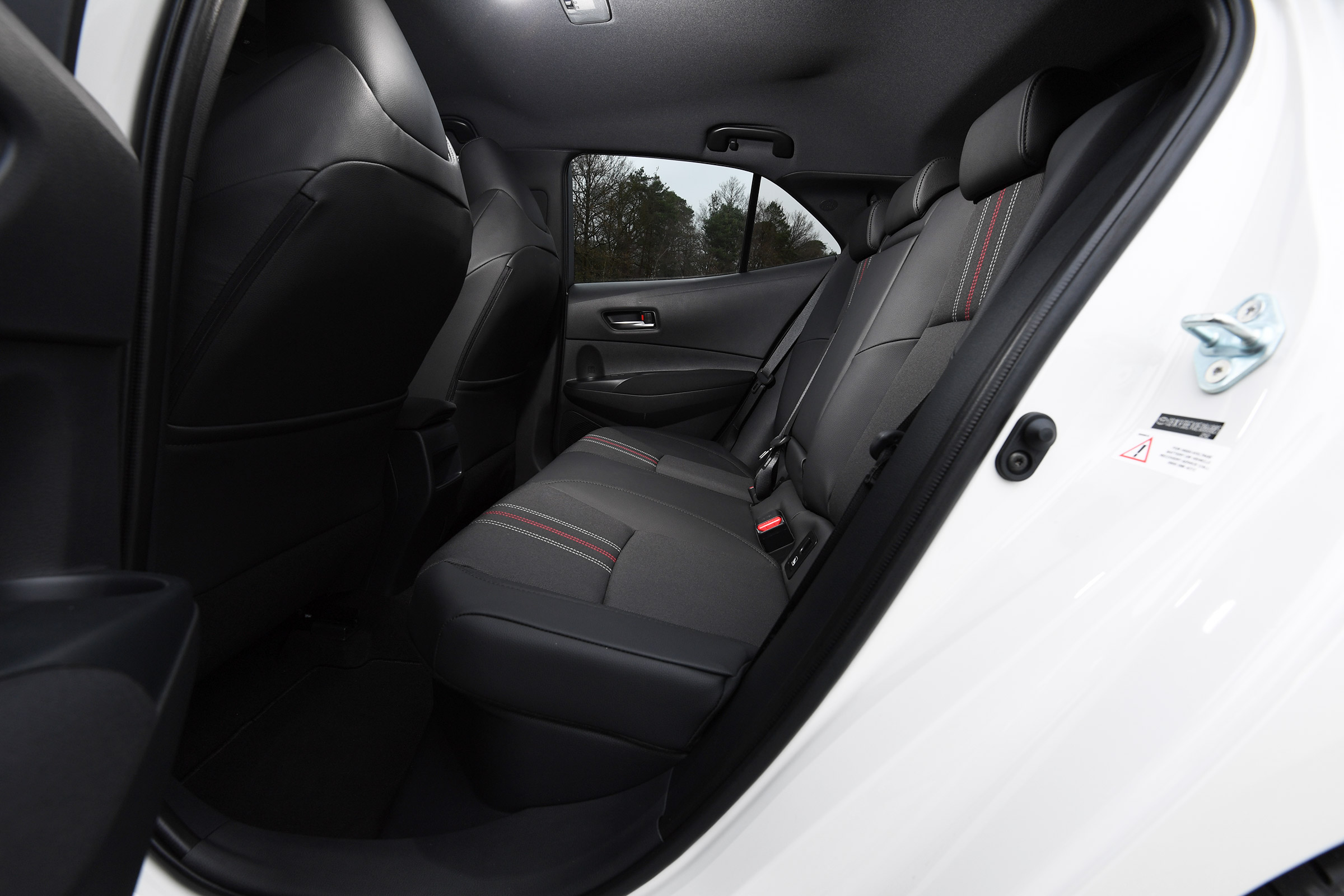 Toyota Corolla GR Sport - rear seats