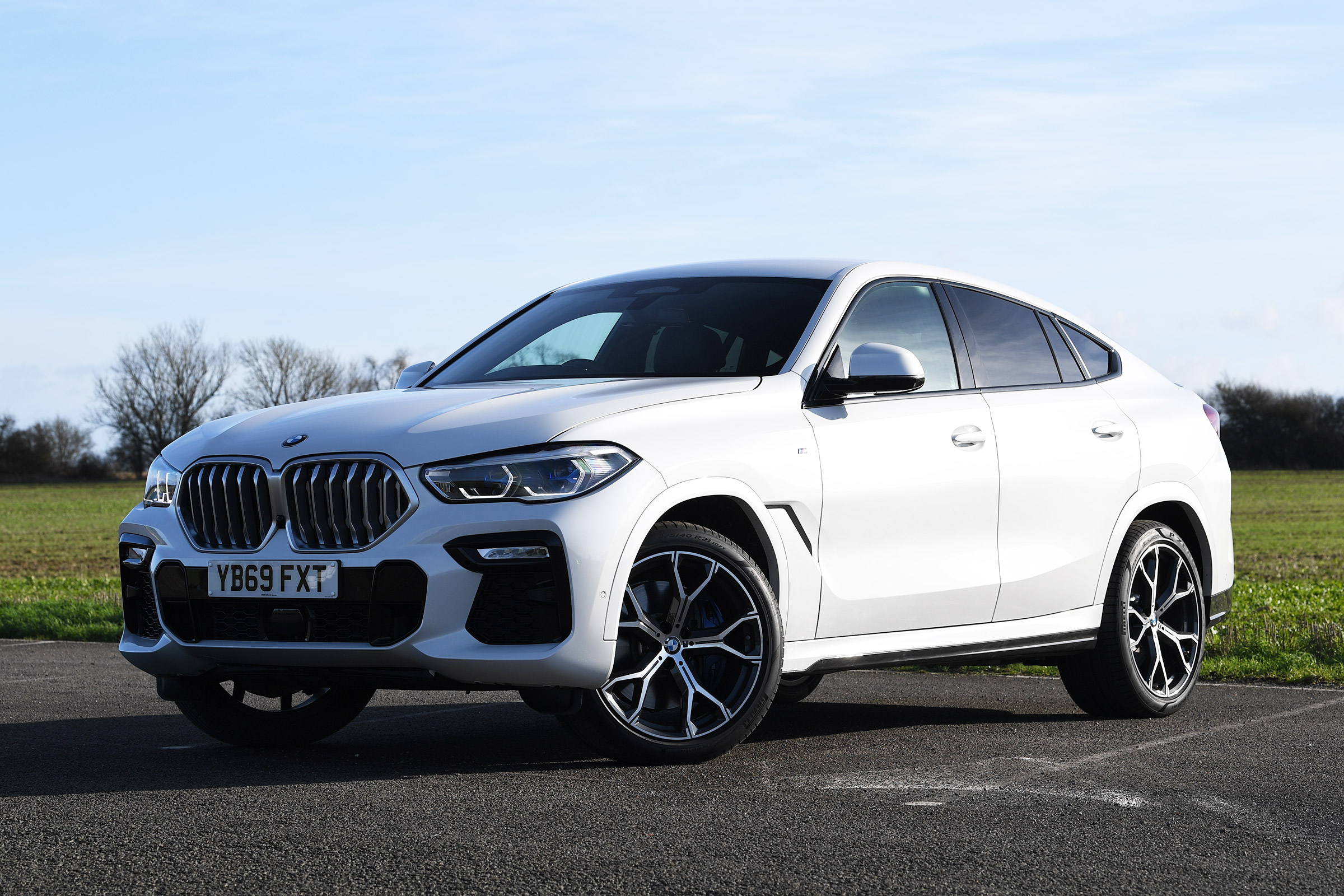 BMW X6 - front static