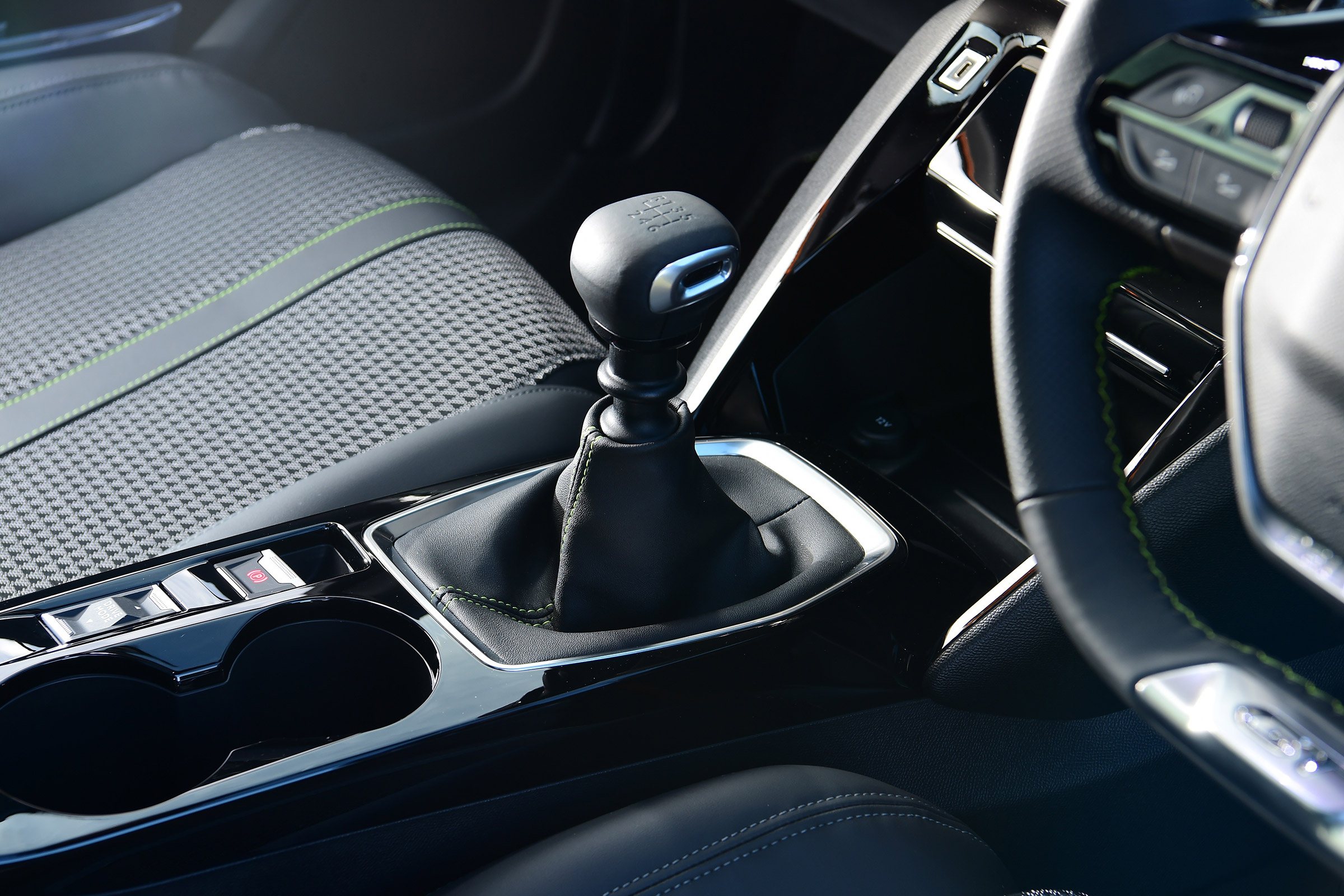 Peugeot 2008 - transmission