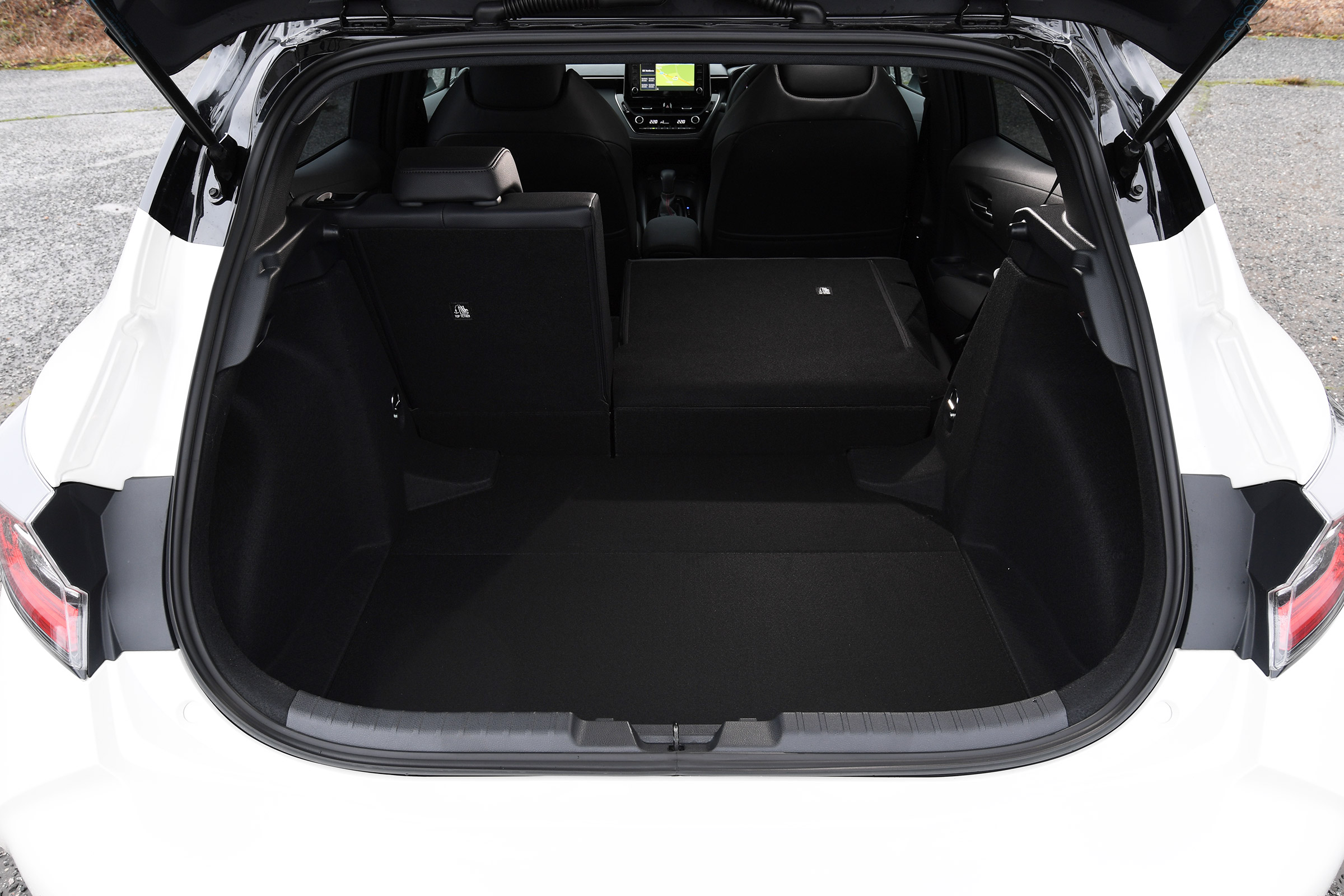 Toyota Corolla GR Sport - boot