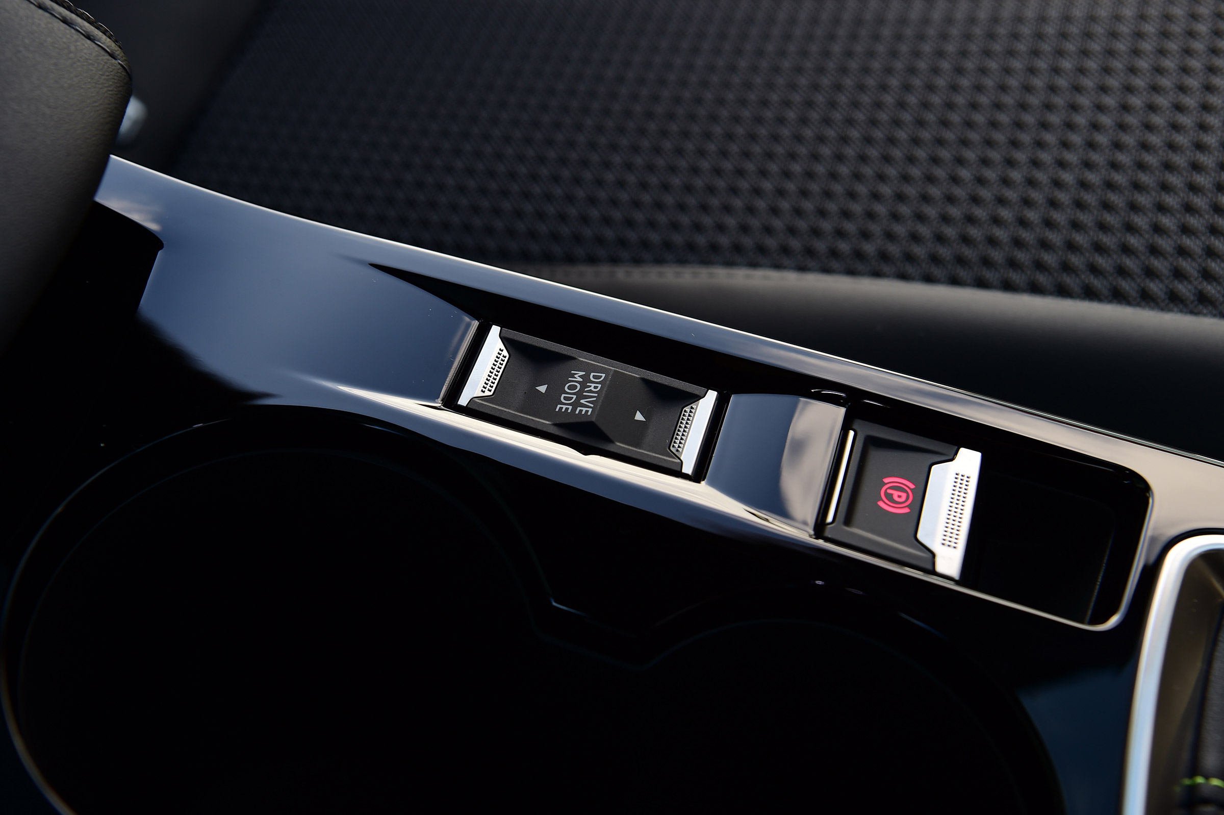 Peugeot 2008 - parking brake