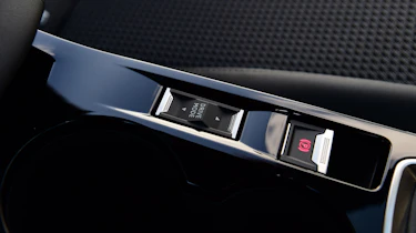Peugeot 2008 - parking brake