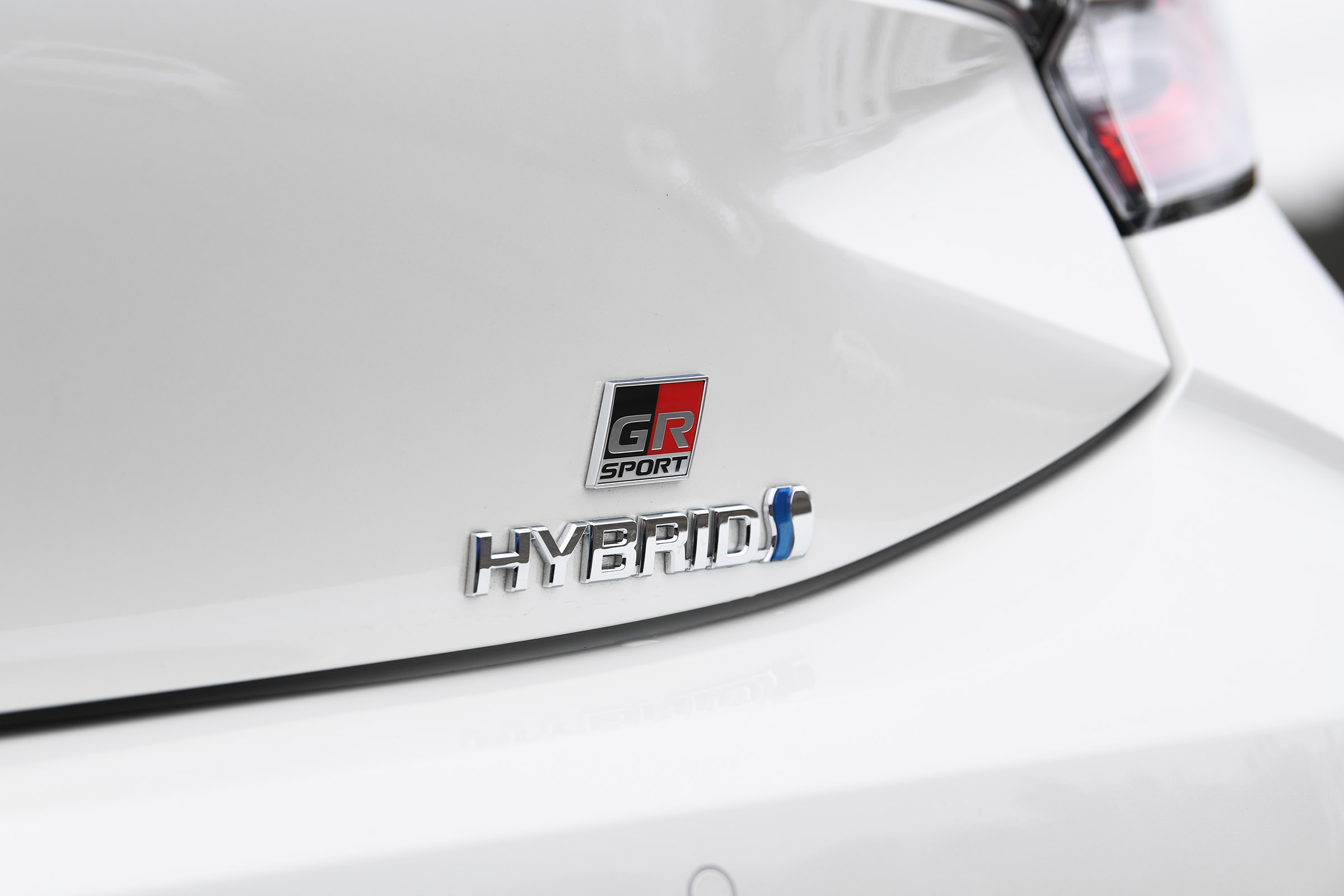 Toyota Corolla GR Sport - Hybrid badge