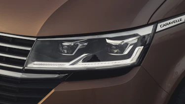 Volkswagen Caravelle - front light