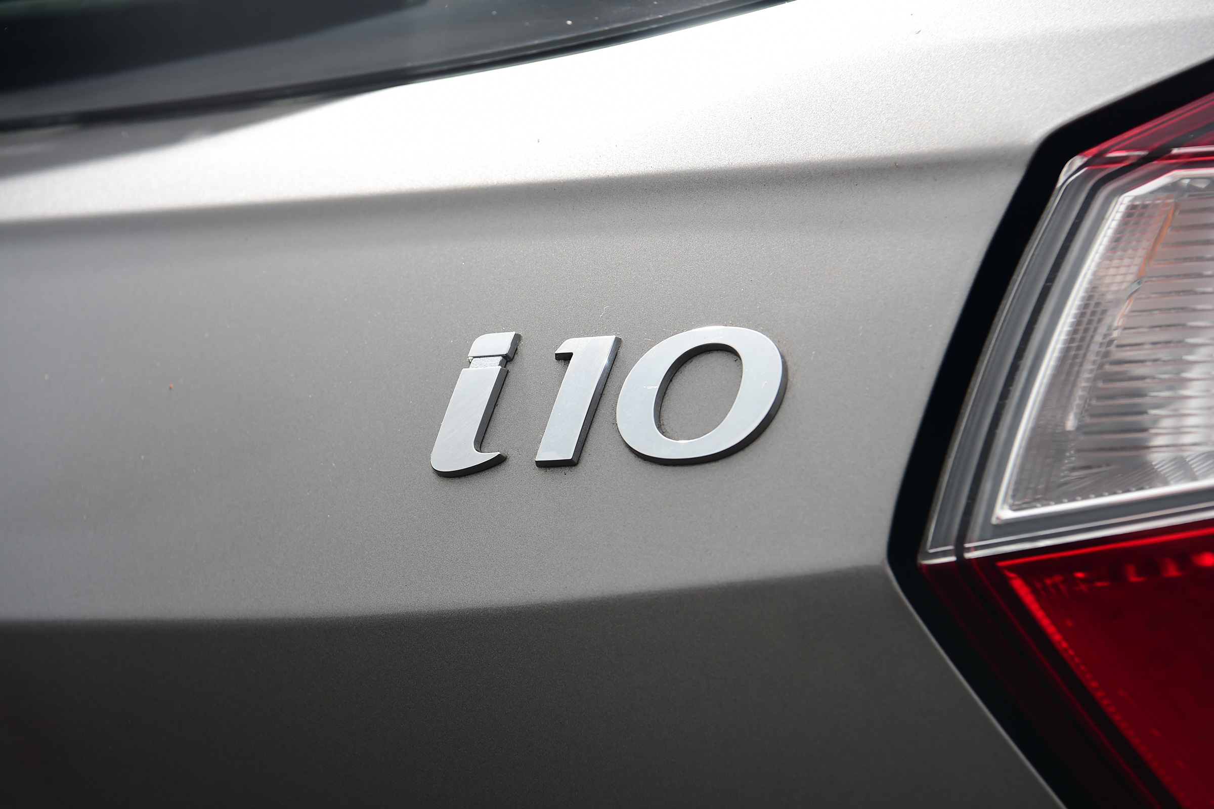 Hyundai i10 - badge