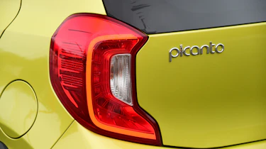 Kia Picanto - brake light