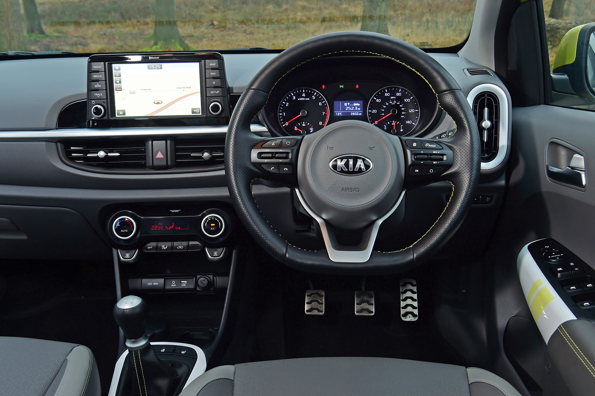 Kia Picanto - interior