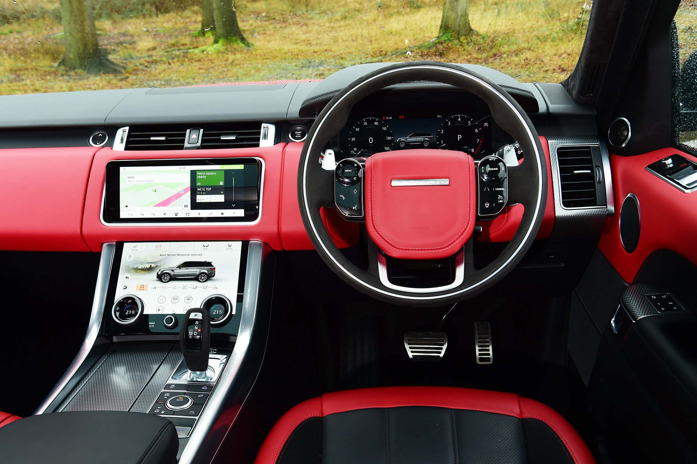 Range Rover HST - interior
